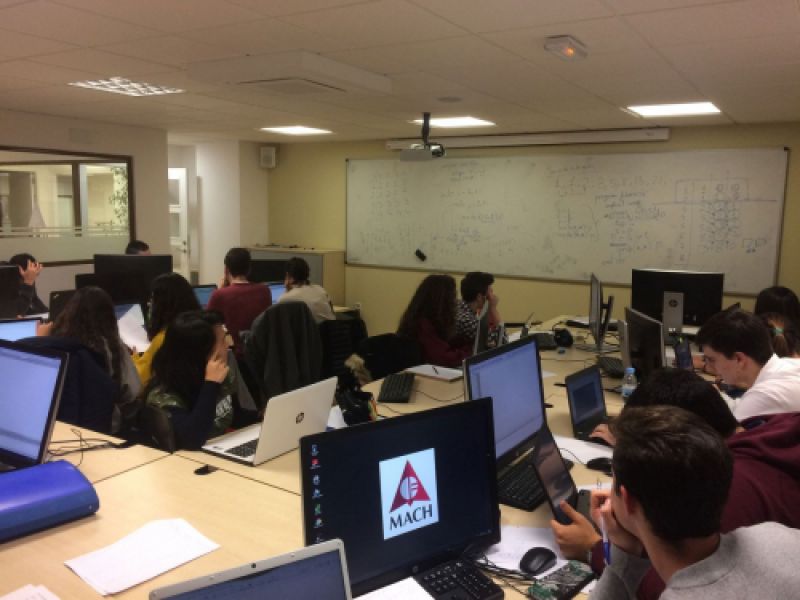 Instalaciones de Academia Mach